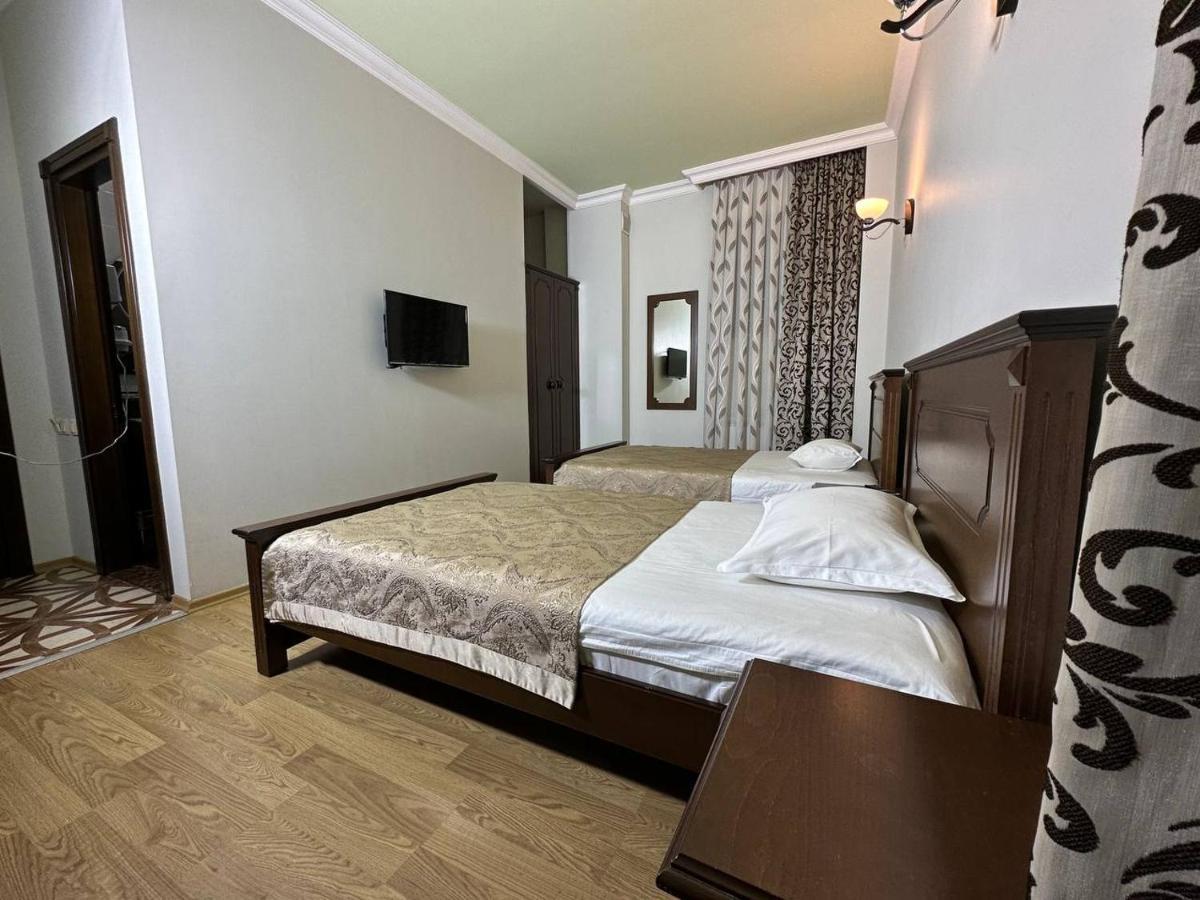 Eiffel Hotel Batumi Exterior photo